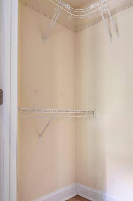 Private Room Balcony And Bathroom In Charleston Extérieur photo