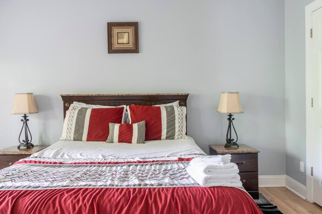 Private Room Balcony And Bathroom In Charleston Extérieur photo