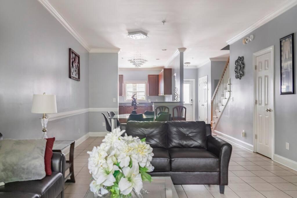 Private Room Balcony And Bathroom In Charleston Extérieur photo