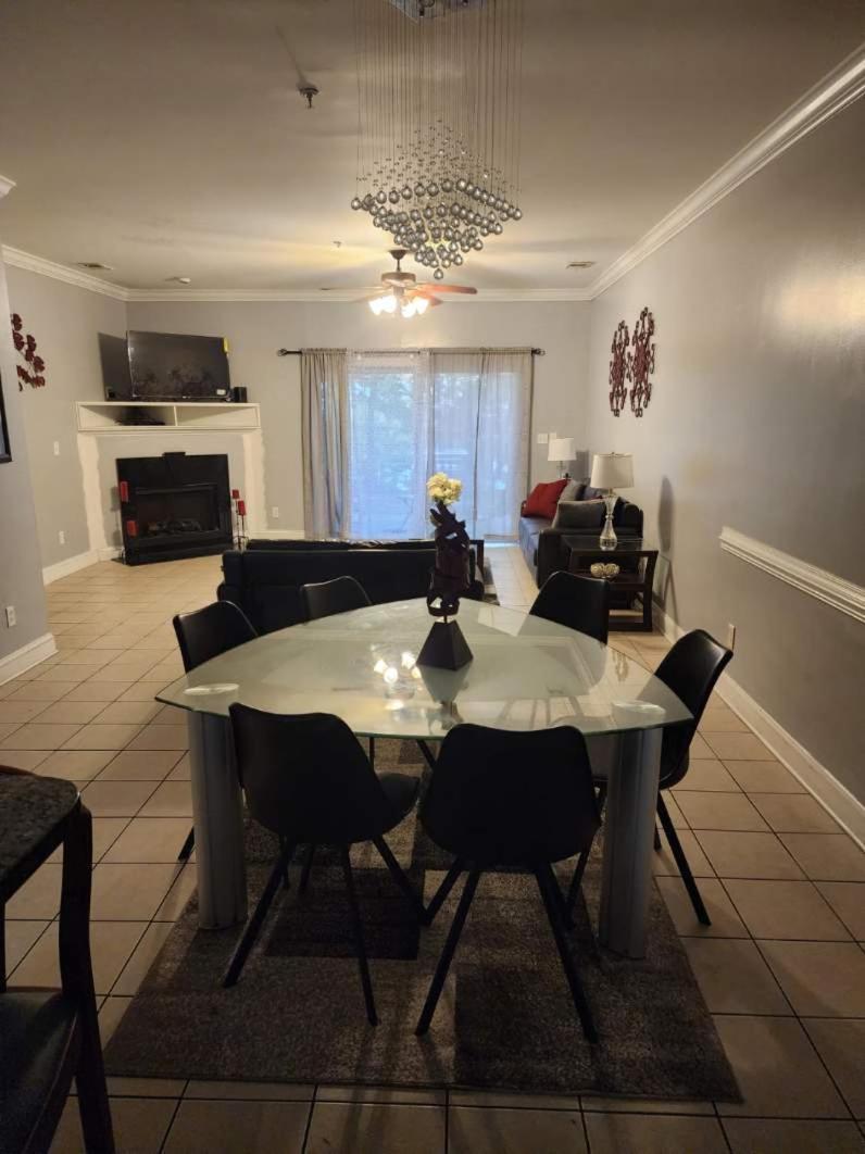 Private Room Balcony And Bathroom In Charleston Extérieur photo